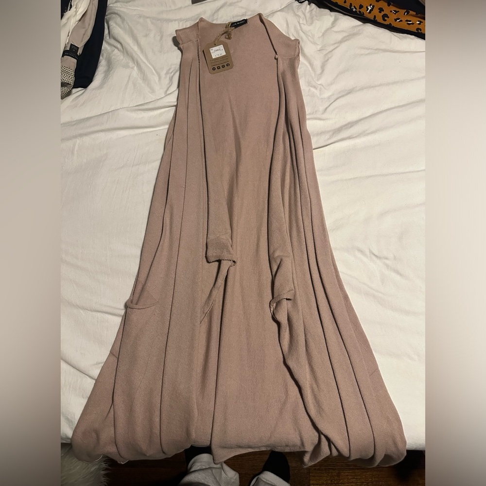 Sleeveless cardigan
